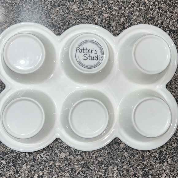 Potter’s Studio ceramic cupcake/muffin dish - Picture 7 of 10